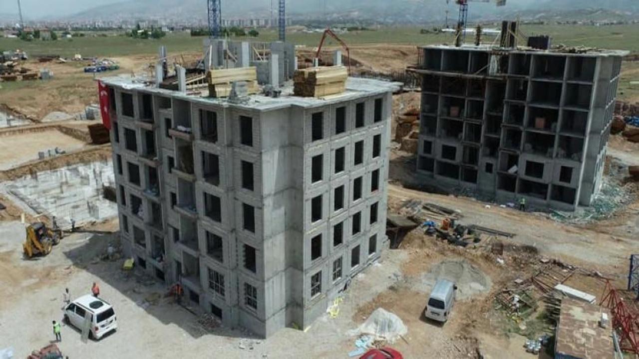 Depremin vurduğu 11 ile 680 bin konut: Bir yılda hak sahiplerine teslim edilecek