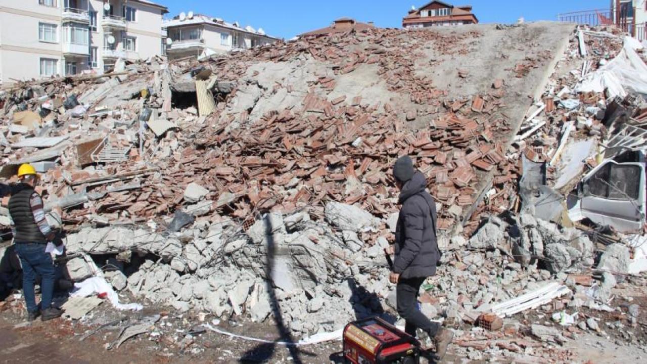 Depremzedeler en çok fırsatçılardan şikayetçi