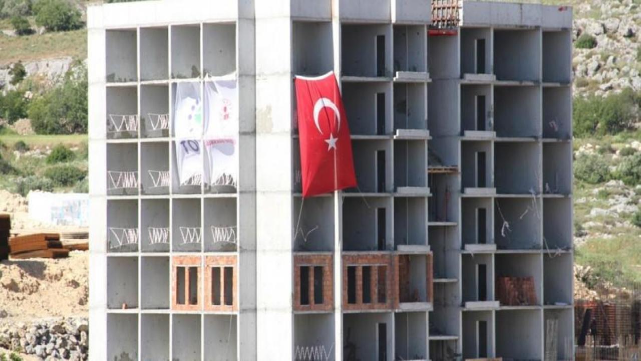 Depremzedelere hakaret ve küdür edenleri 'utandıracak' görüntü