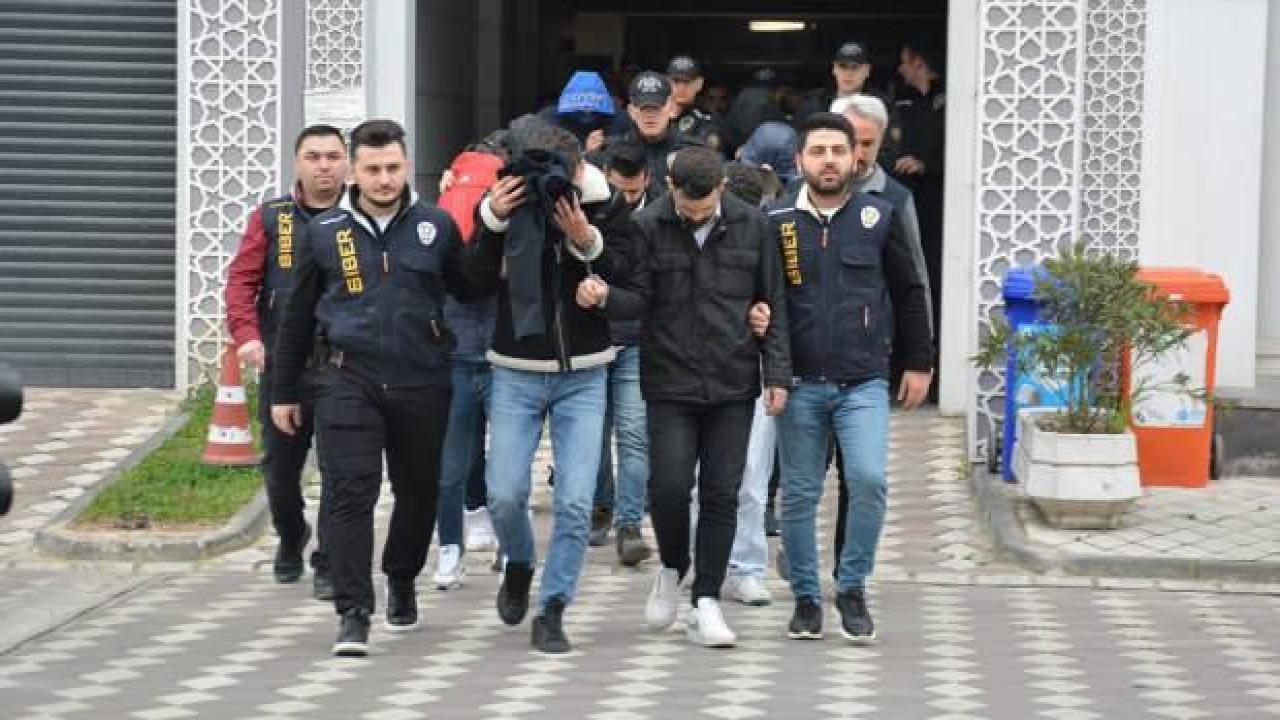 Depremzedeleri konteyner vaadiyle dolandırdılar