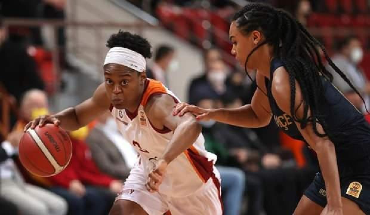 Dev derbide Galatasaray, Fenerbahçe'yi devirdi