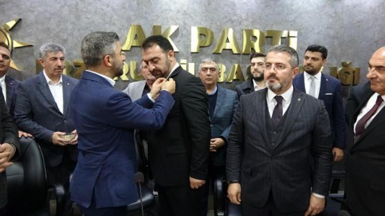 DEVA Partisi'nden istifa eden 800 kişi AK Parti'ye katıldı
