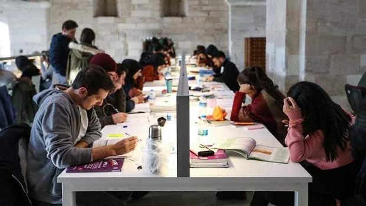 Devlet korumasındaki 319 genç bu yıl üniversiteli oldu