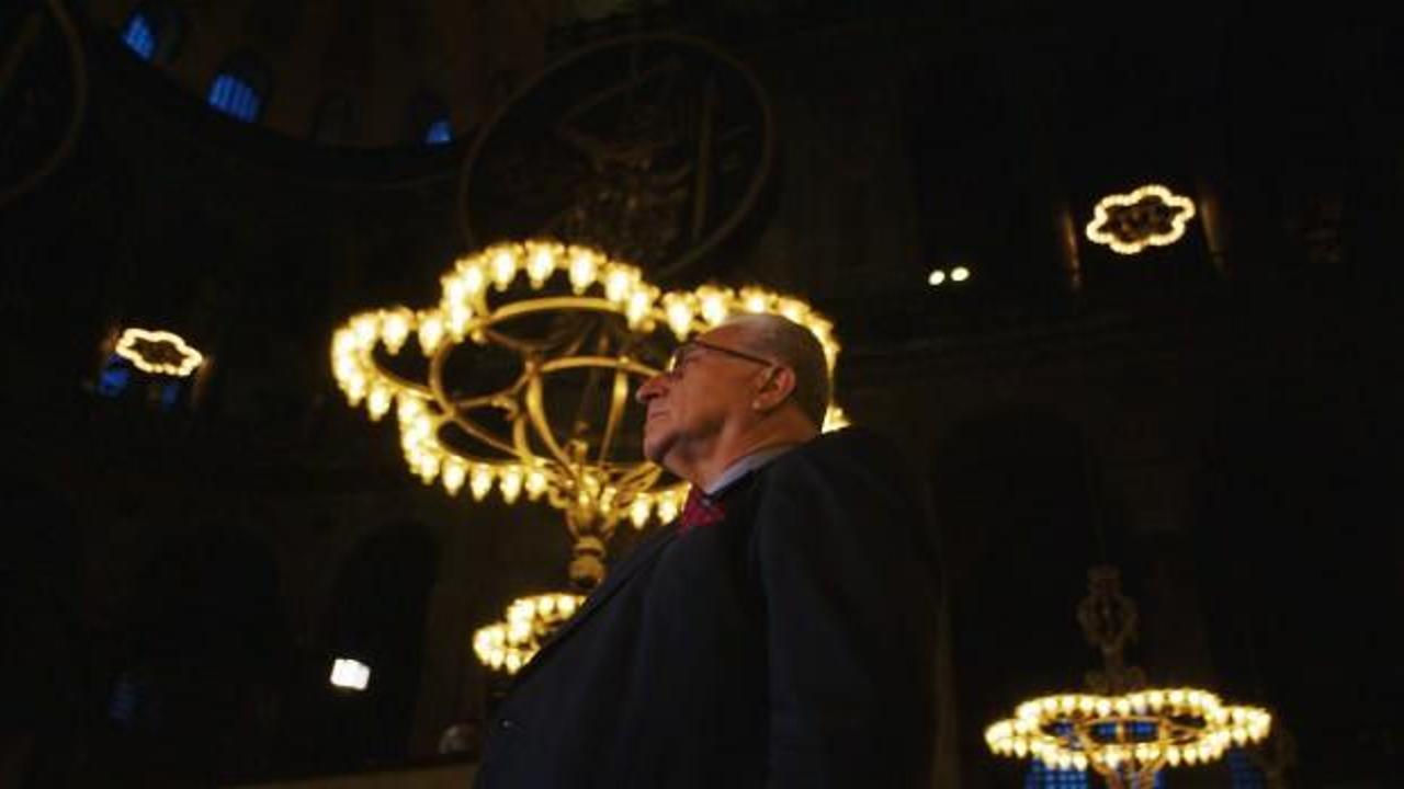 Diyanet TV bir ilke imza attı! Ayasofya’da çekilen 'Değer ve İnsan' belgeseli...