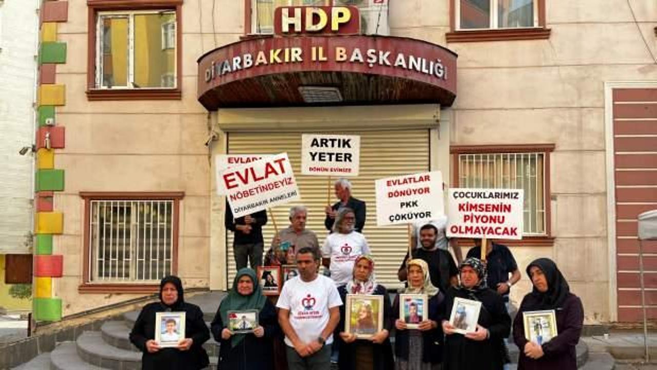 Diyarbakır anneleri iddialara rest çekti: Kefenimizi cebimize koyduk da geldik