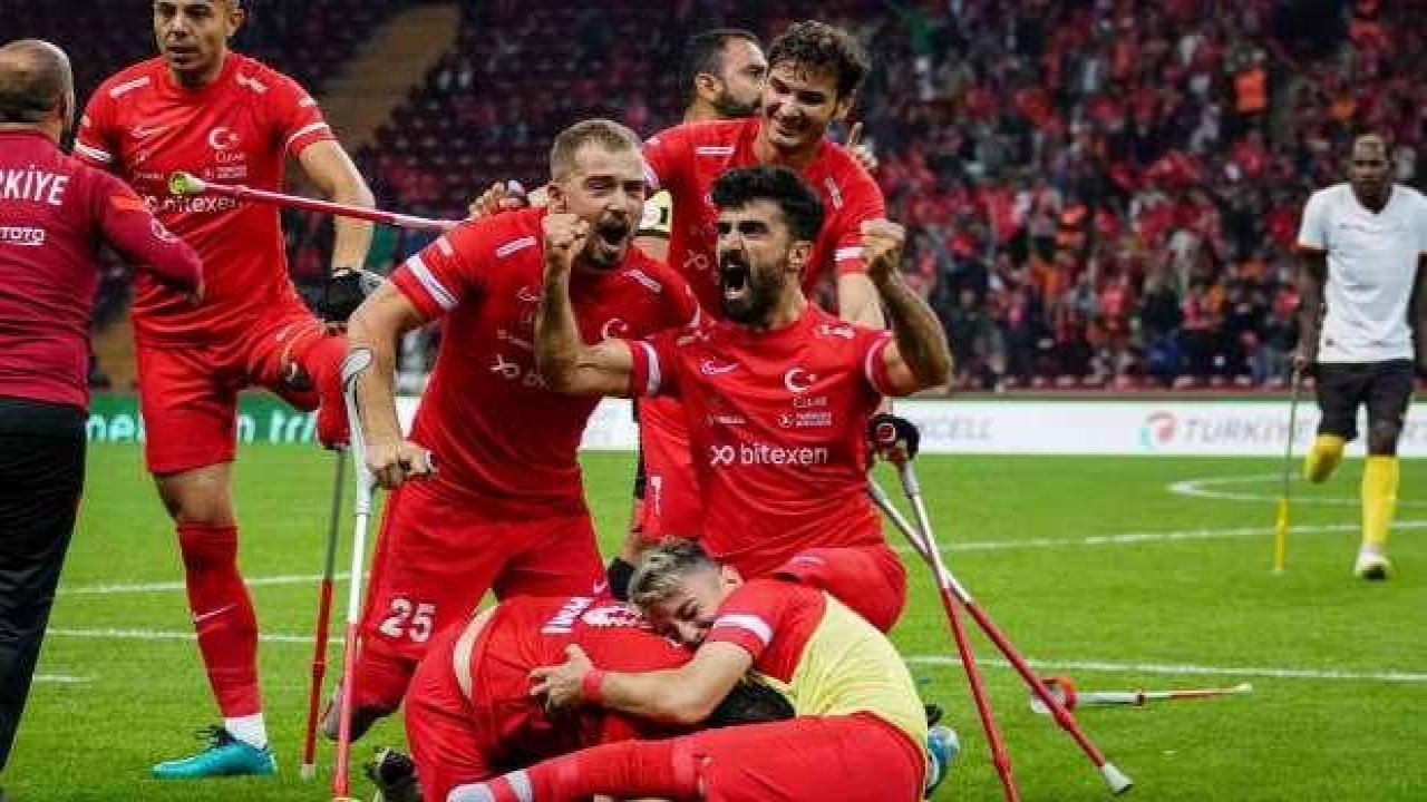Dört Büyüklerden Ampute Futbol Milli Takımı'na tebrik