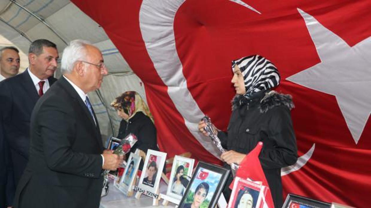 DSP Genel Başkanı Önder Aksakal'dan Diyarbakır annelerine destek ziyareti
