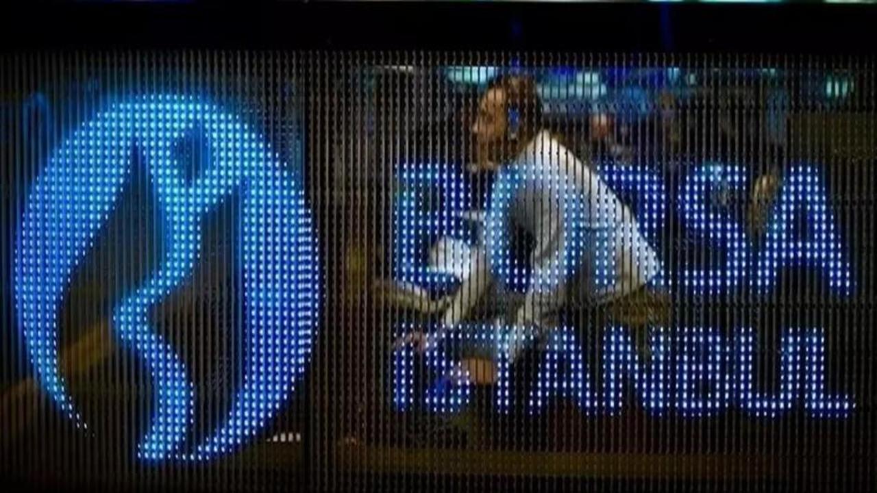 Dünya endekslerini geride bıraktı! BIST 100 endeksi fark attı