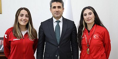 DÜNYA ŞAMPİYONU SAYAK’A COŞKULU KARŞILAMA