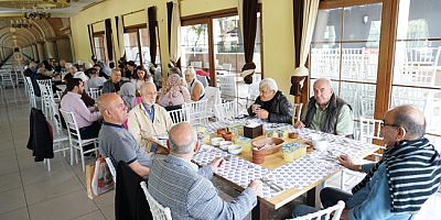 Dünya Yaşlılar Günü Dolayısıyla Huzurevi Sakinlerine Anlamlı Gezi