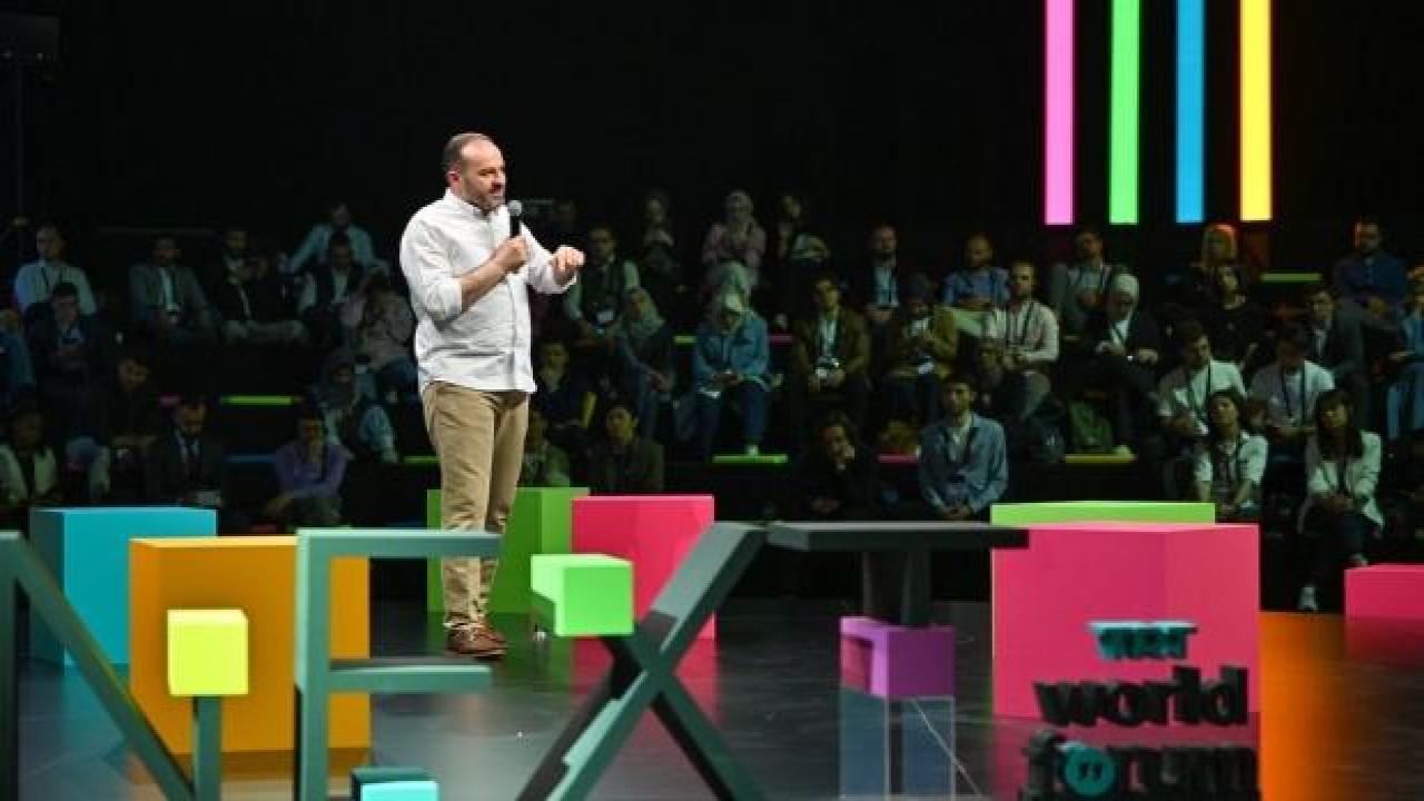 Dünyaca ünlü isimleri bir araya getiren “NEXT by TRT World Forum” gerçekleşti