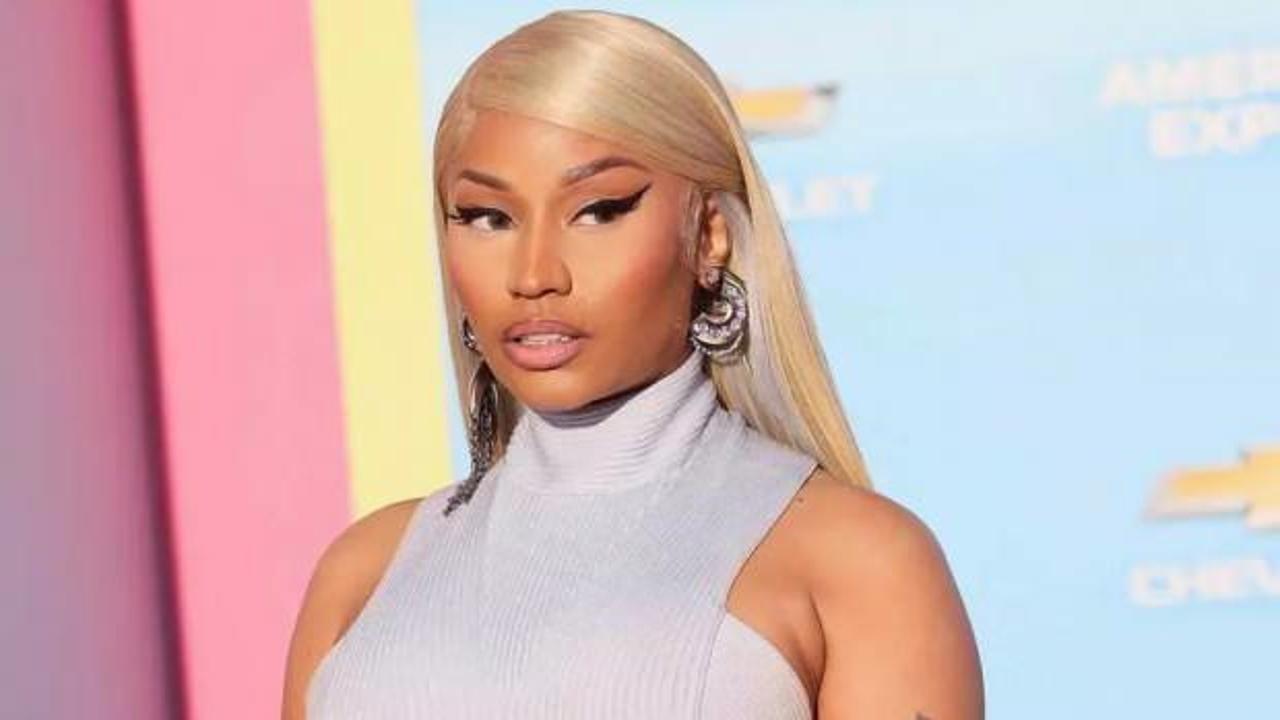 Dünyaca ünlü şarkıcı Nicki Minaj Hollanda'da gözaltına alındı