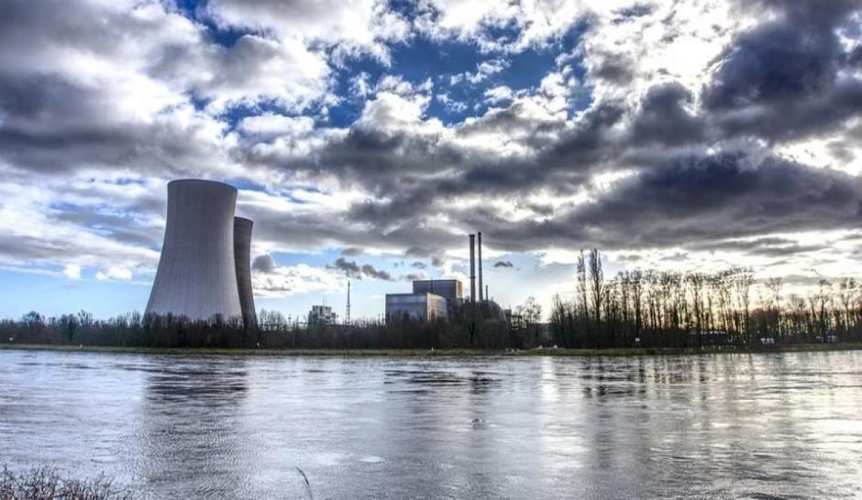 Dünyada nükleer santral yatırımları hız kazandı