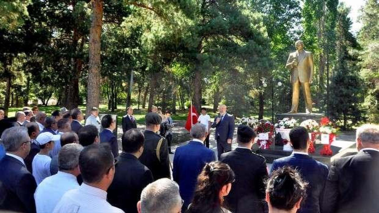 Dünyanın dört bir yanında 15 Temmuz'u andılar