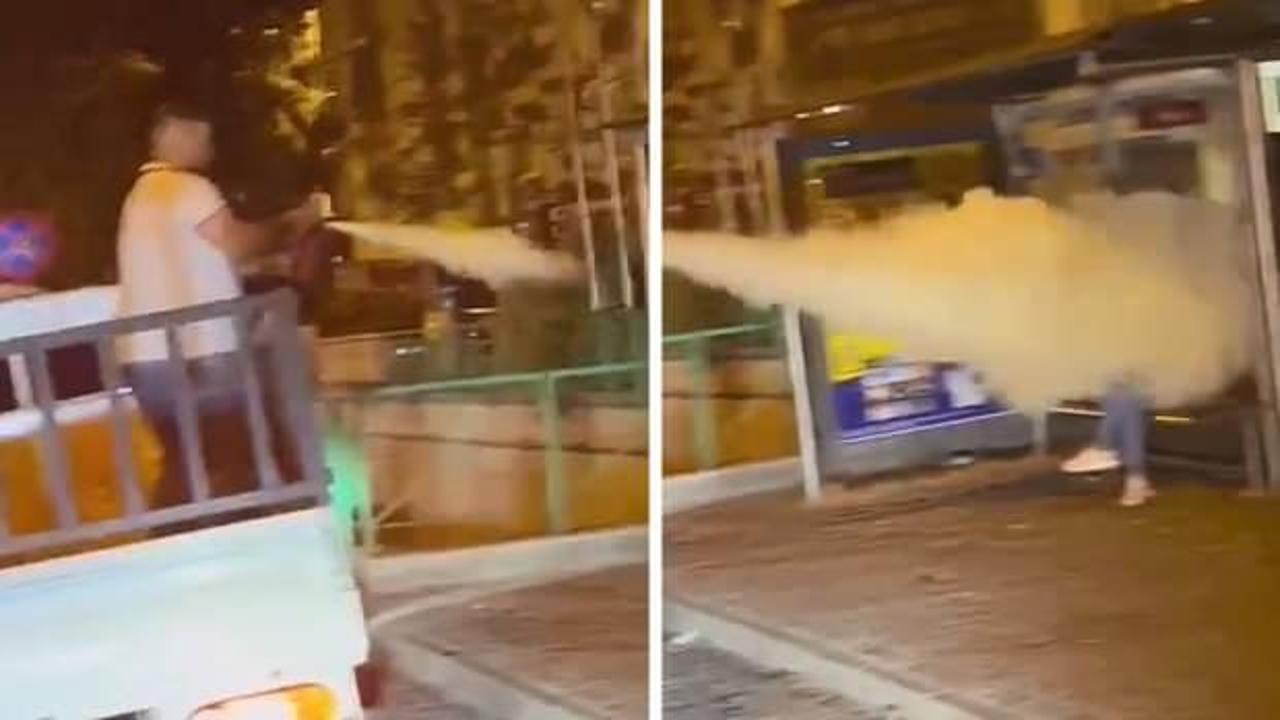 Duraktaki genç kıza yangın söndürme tüpüyle saldırı!