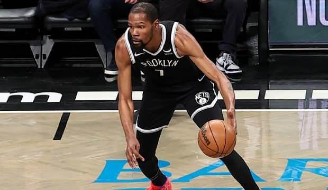 Durant 'triple double' yaptı, Nets kazandı