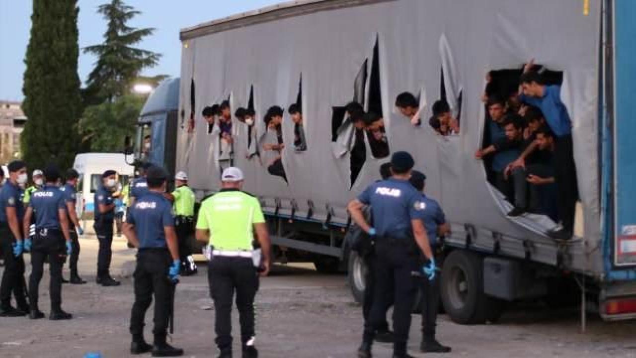Düzensiz göçle mücadelede 4 ayaklı strateji