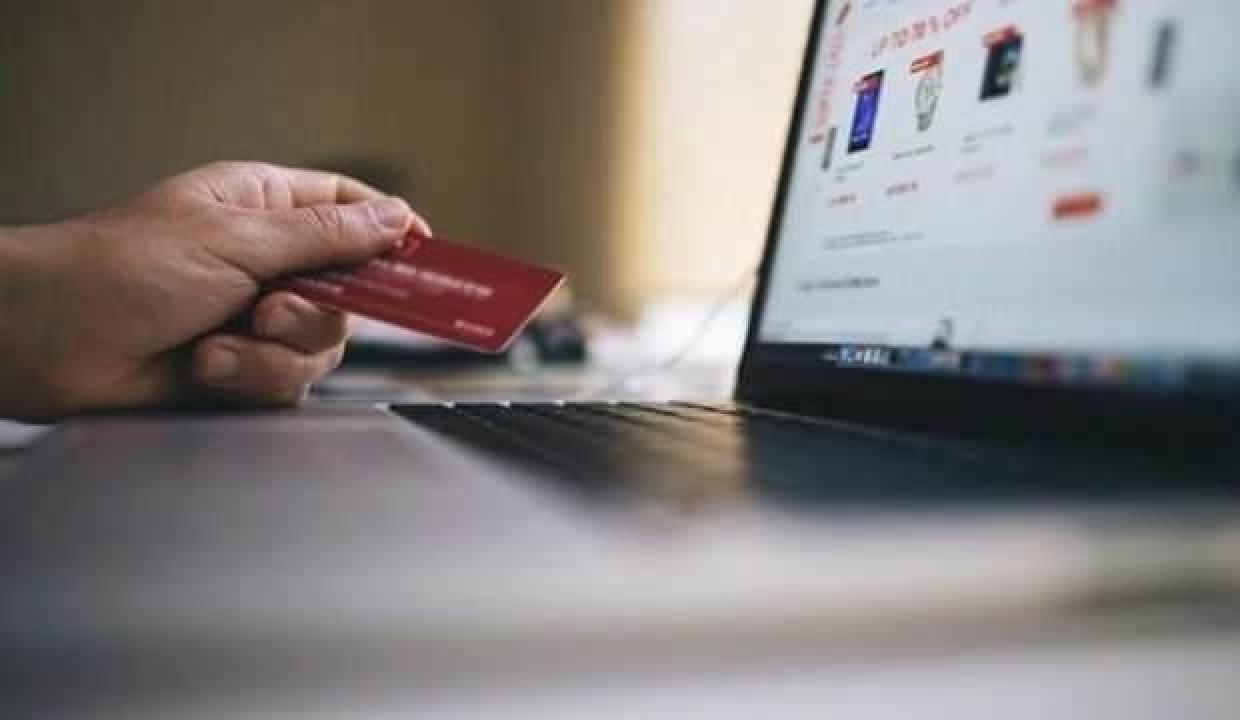 E-ticaret hacmi 2021'de 381,5 milyar TL oldu