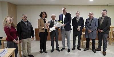 Eğitimci-Yazar Osman Ünal Kartallı Okurlarıyla Buluştu