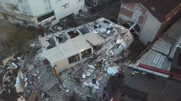 Ekipler, binada başka kimsenin bulunmadığını belirterek arama-kurtarma çalışmalarını sonlandırdı.