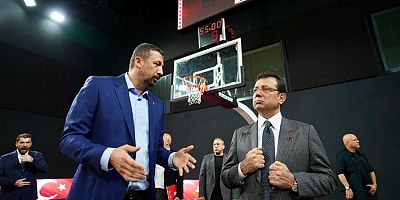 Ekrem İmamoğlu, Hidayet Türkoğlu’nun Davetlisi Olarak Zeytinburnu Basketbol Gelişim Merkezi’ni İnceledi