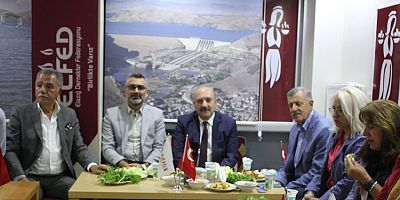 ELAZIĞLILAR DERNEĞİ MUHTARLARI VE BASIN MENSUPLARINI ÇİĞKÖFTE  PROGRAMINDA BİR ARAYA GETİRDİ