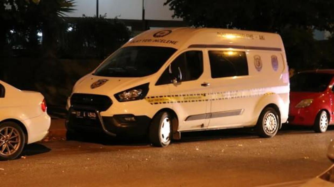 Emekli profesör evinde ölü bulundu