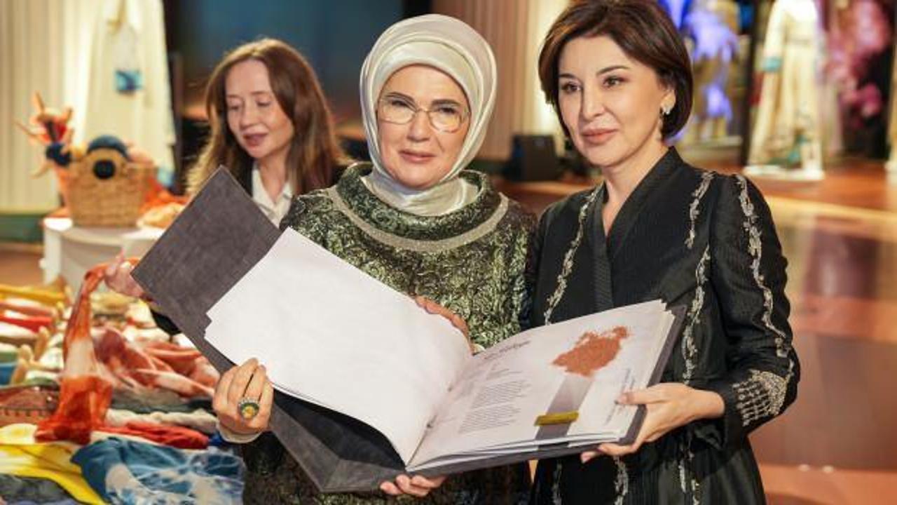 Emine Erdoğan'dan, Mirziyoyeva'ya anlamlı hediye