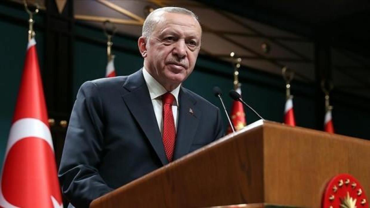 Erdoğan'dan Kovid-19'a yakalanan Ajda Pekkan'a geçmiş olsun telefonu