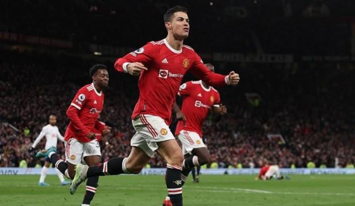 Eric ten Hag, Ronaldo'yu takımda düşünmüyor