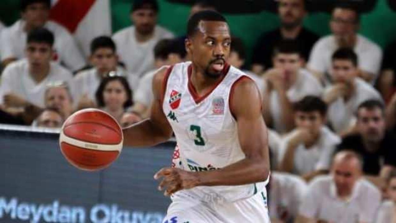 Errick McCollum, 1 yıl daha Karşıyaka’da