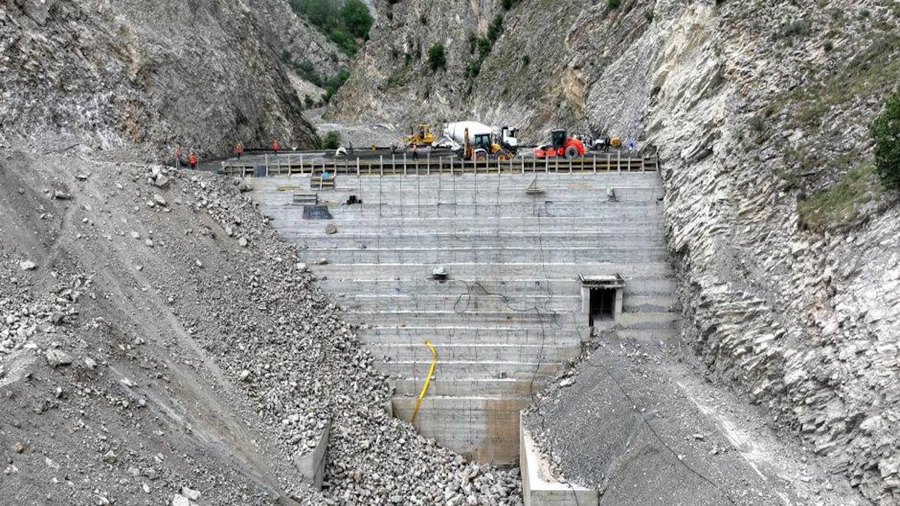 Erzurum'daki Uzundere Barajı 2025'te su tutacak