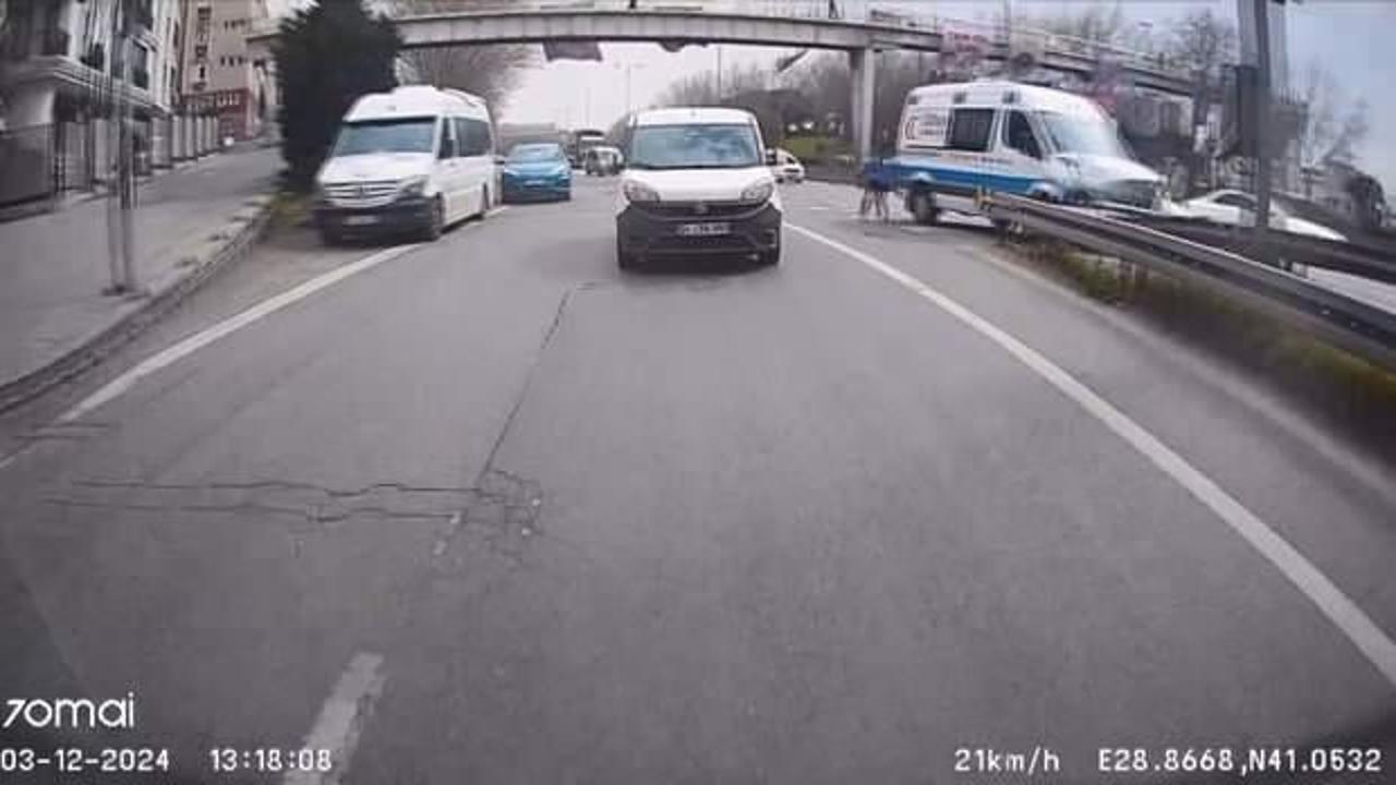 Esenler’de makas atan araç kazaya neden oldu