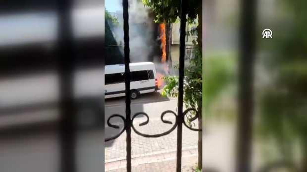 Esenyurt'ta korkutan apartman yangını söndürüldü