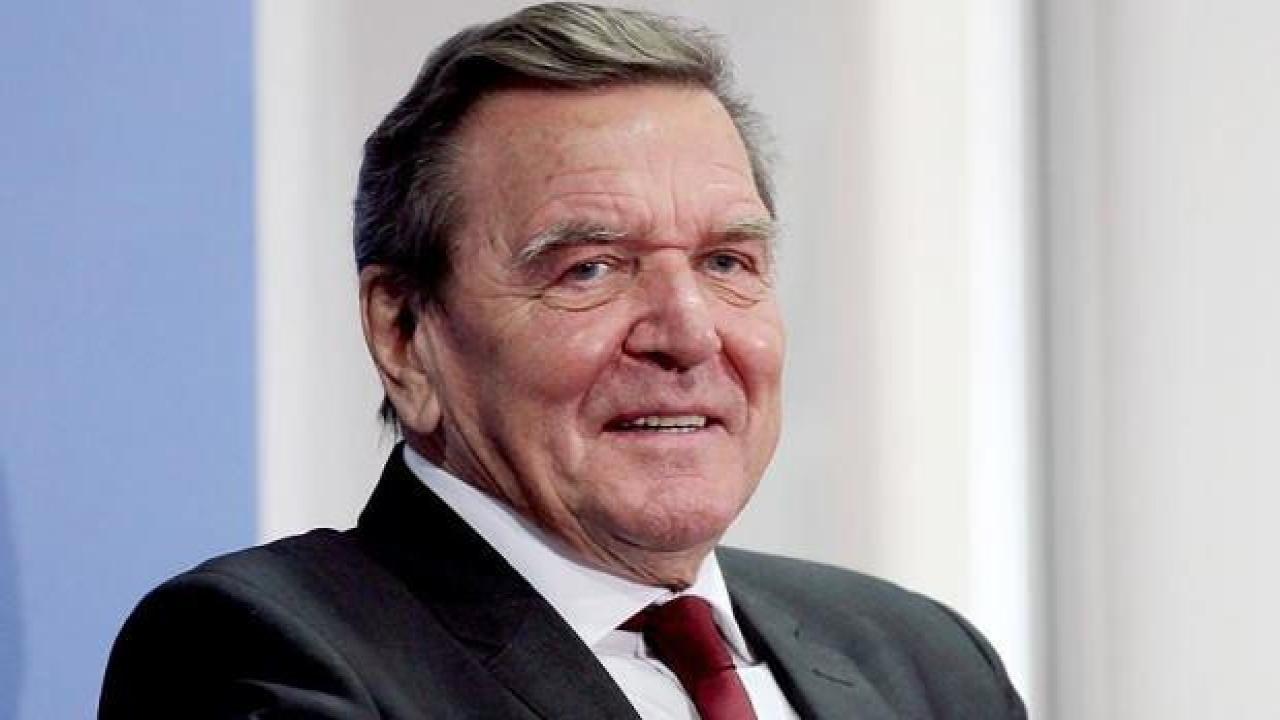 Eski Alman başbakandan Türkiye'ye övgü: Erdoğan'ın girişimini iyi buldum