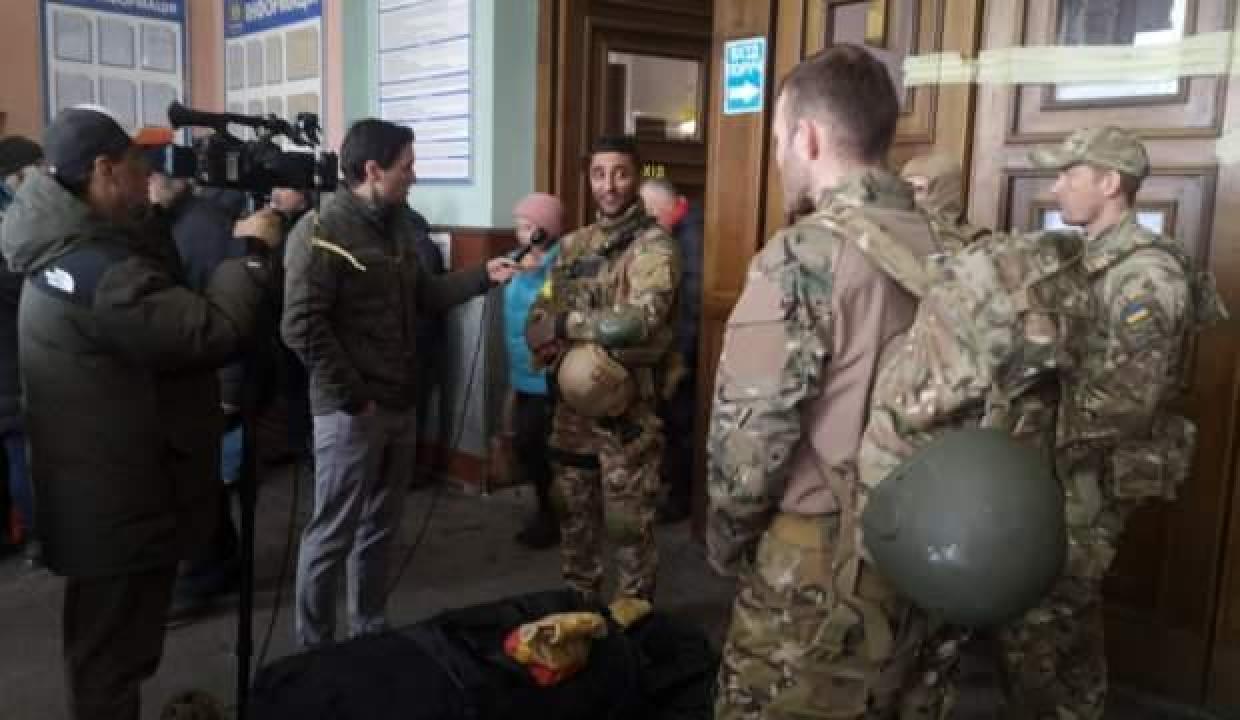 Eski İngiliz asker Ruslara karşı savaşmak için Ukrayna'da