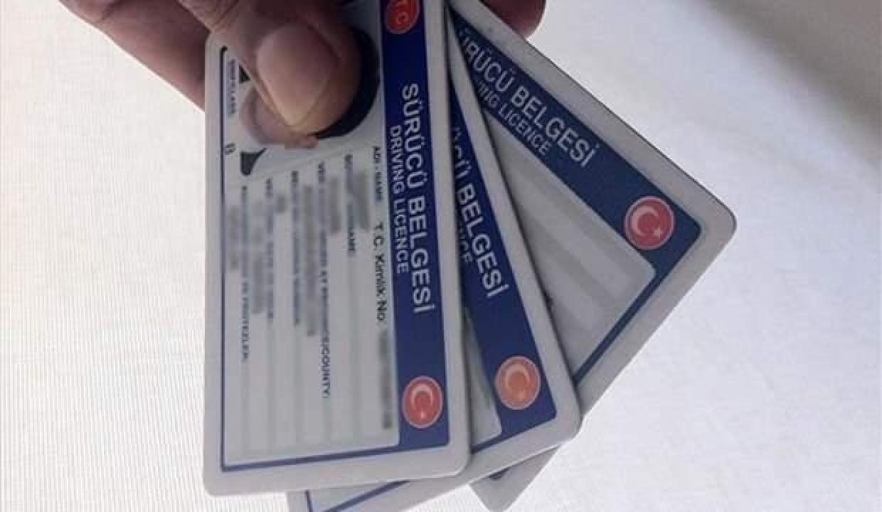 Eski tip sürücü belgeleri yıl sonuna kadar değiştirilebilecek!