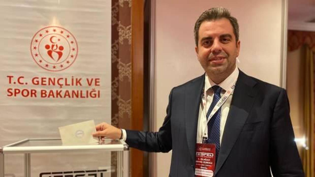 Espor'da Alper Afşin Özdemir yeniden başkan!