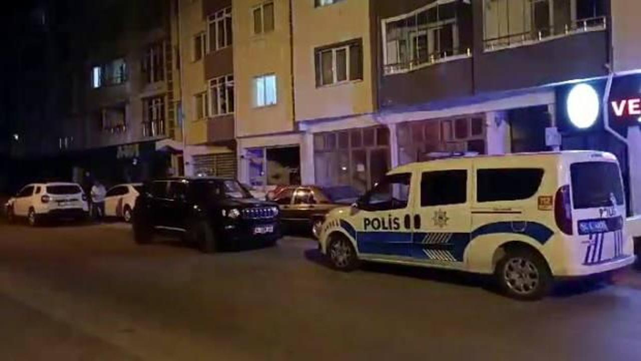 'Eve geç kalma' diyen babasını bıçakladı!