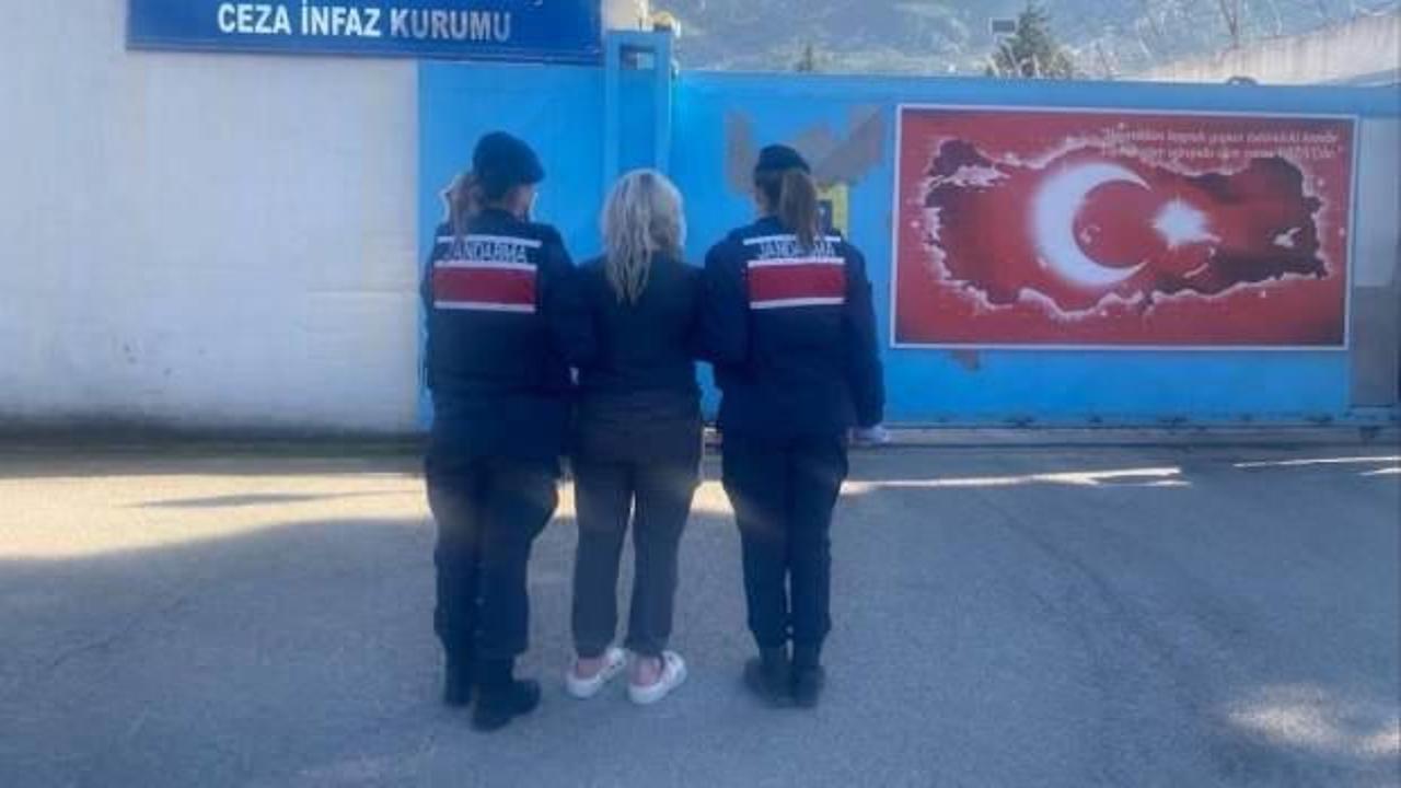Evinde uyuşturucu maddelerle yakalanan kadın tutuklandı