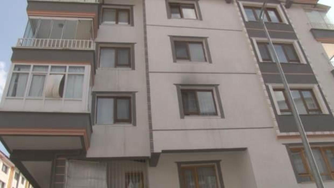 Evlat dehşeti: Babasını öldürdü, annesini yaraladı