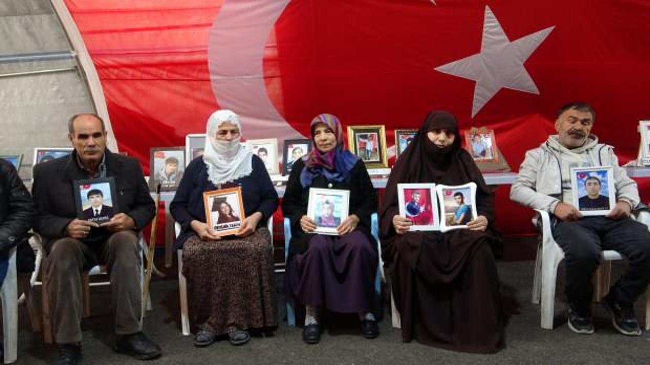 Evlat nöbeti devam ediyor... 'Oğlum, kaçın gelin bu hasretlik bitsin'