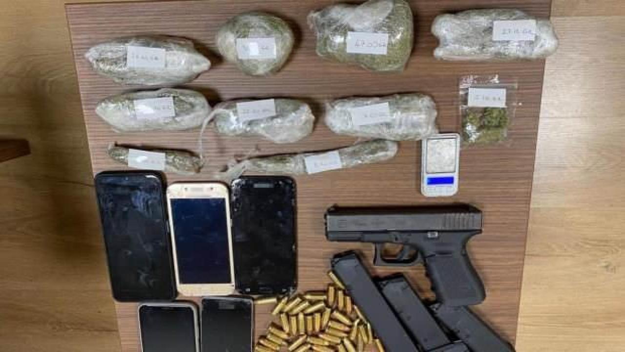 Eyüpsultan’da bir eve uyuşturucu operasyonu: 2 gözaltı