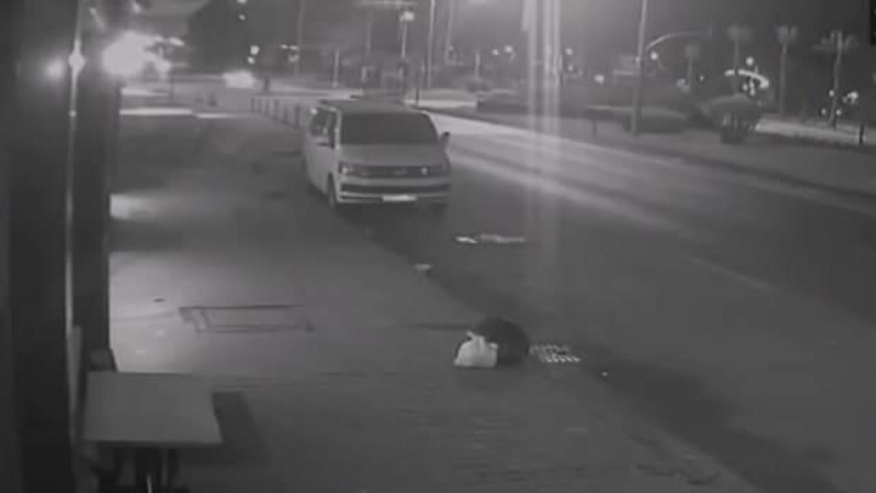 Fatsa’da feci kaza! Otomobil, gelinlikçi dükkanına daldı