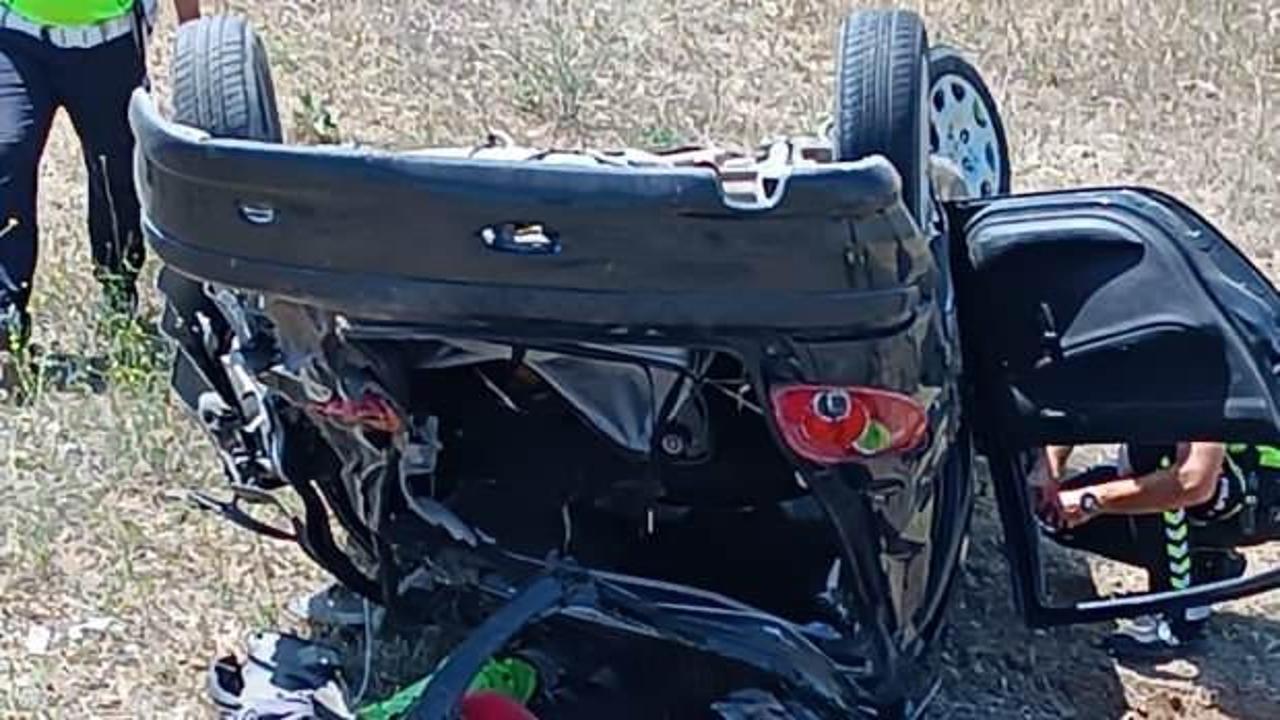 Feci kaza: Otomobil şarampole devrildi: 2 ölü, 2 ağır yaralı