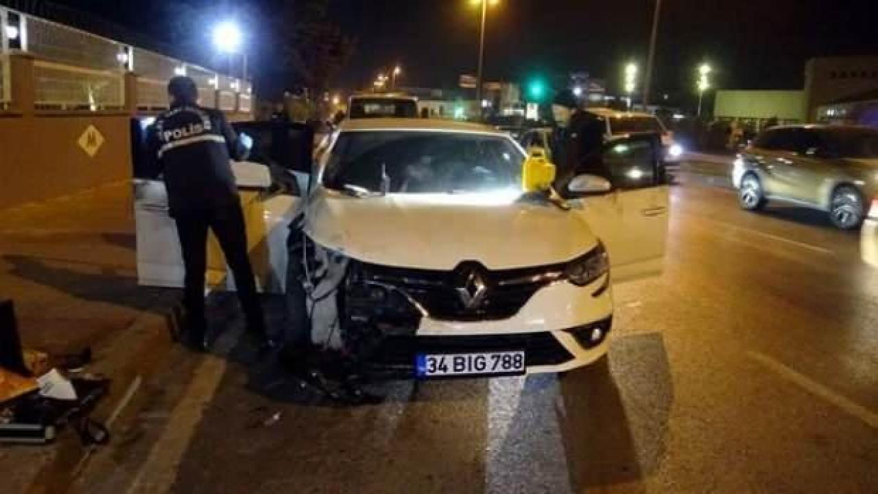 Feci kaza: Otomobilin çarptığı 2 genç kızdan biri hayatını kaybetti