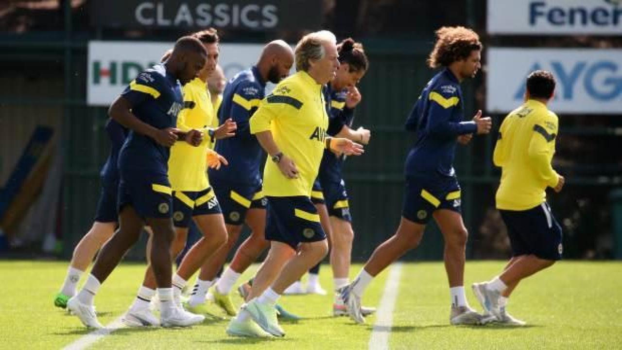 Fenerbahçe antrenmanına Jorge Jesus damgası