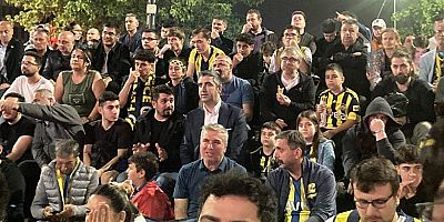 Fenerbahçe Beko'nun Zaferi Kartal Neyzen Tevfik Meydanı'nda Kutlandı