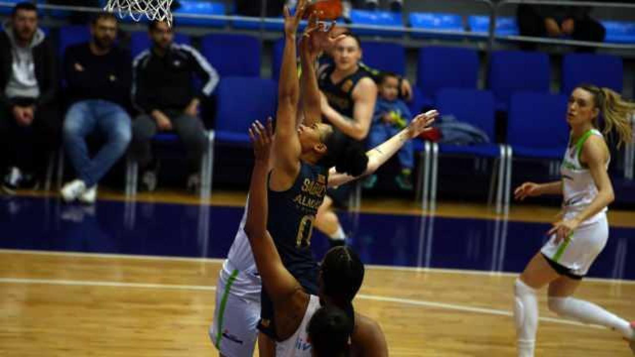 Fenerbahçe Safiport seride durumu 2-0 yaptı