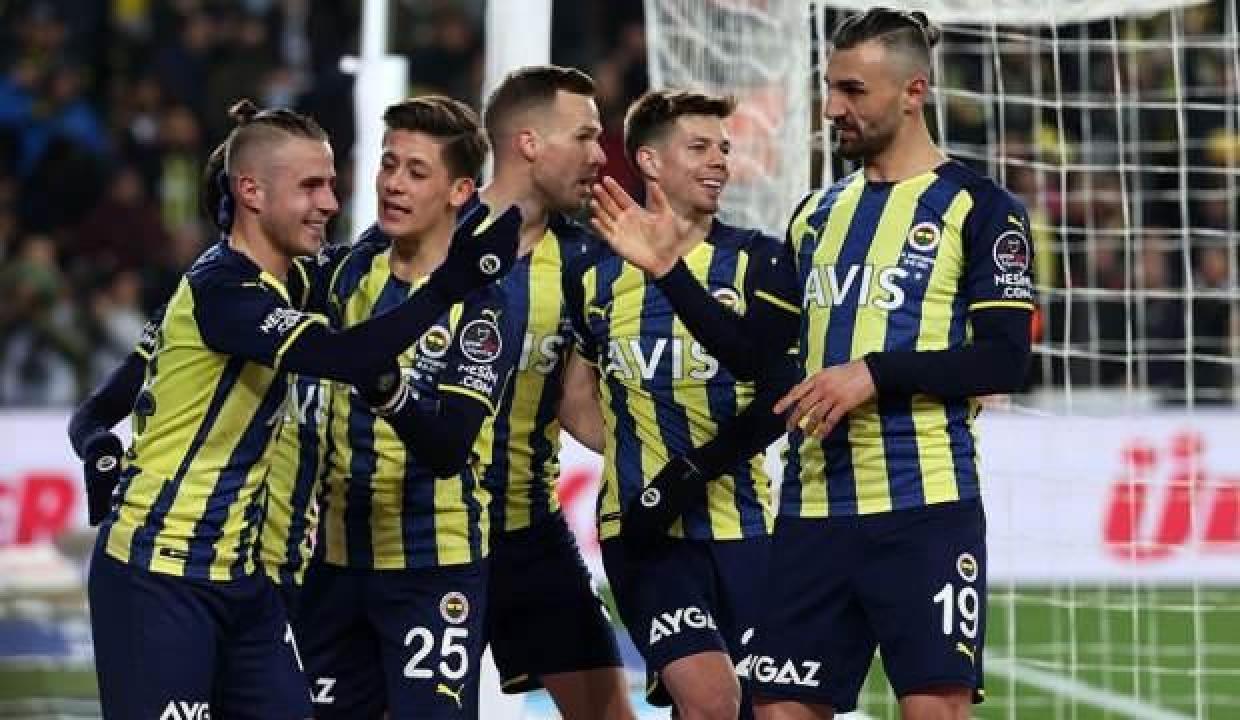 Fenerbahçe'de 13 oyuncu milli takıma çağrıldı